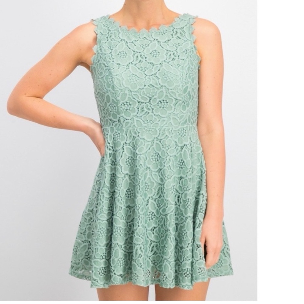City Studio- Lace Fit and flair dress, size 5